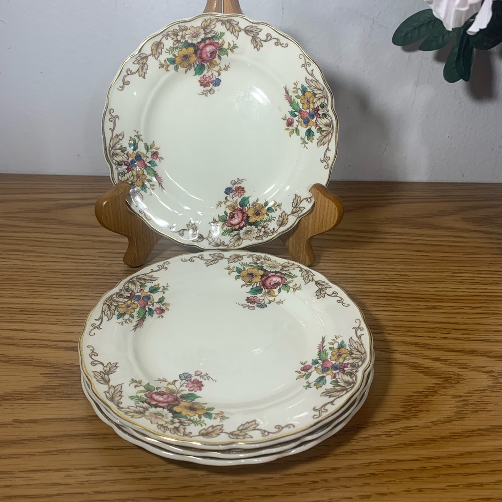 Marlborough Royal Petal Gringley England 6” plate Penrose